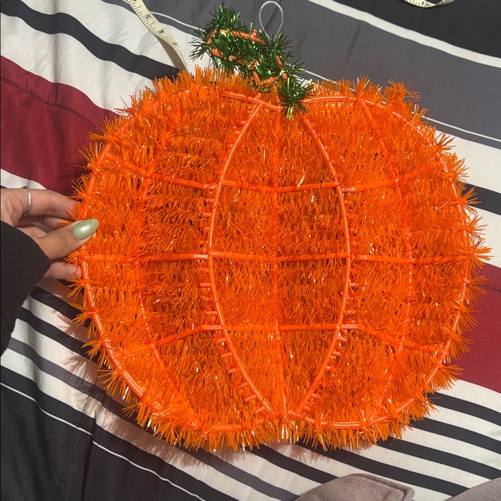 Pumpkin Tinsel Halloween Decoration - Picture 5 of 5